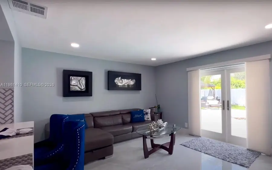 8275 Shadow Wood Blvd, Coral Springs, FL 33071 - #3