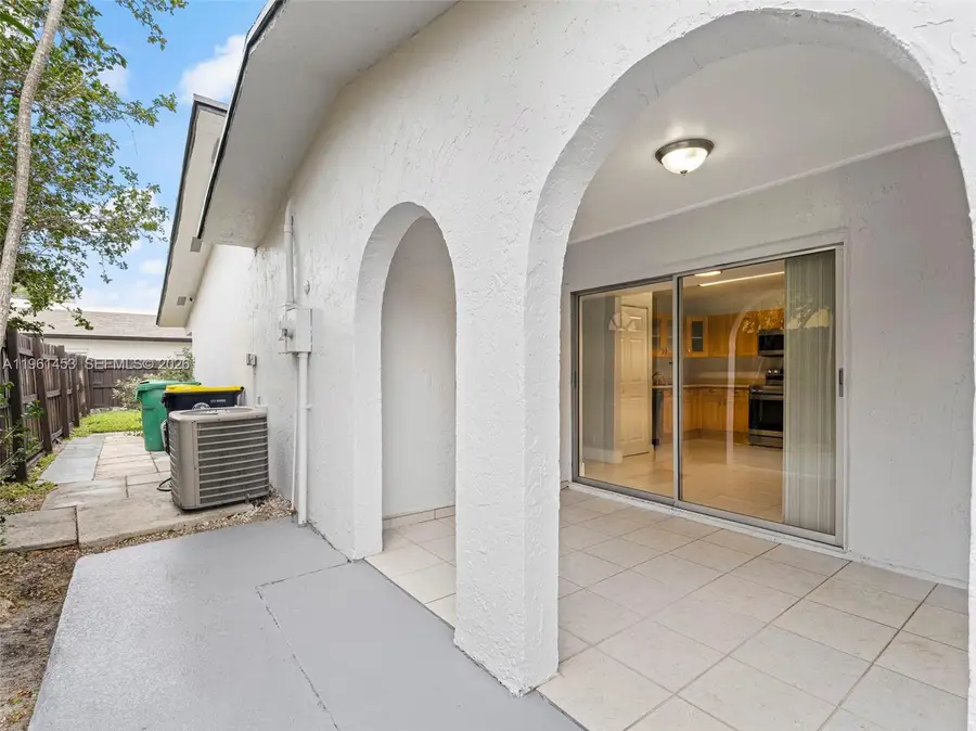 2406 SW 54th St, Dania Beach, FL 33312 - #2