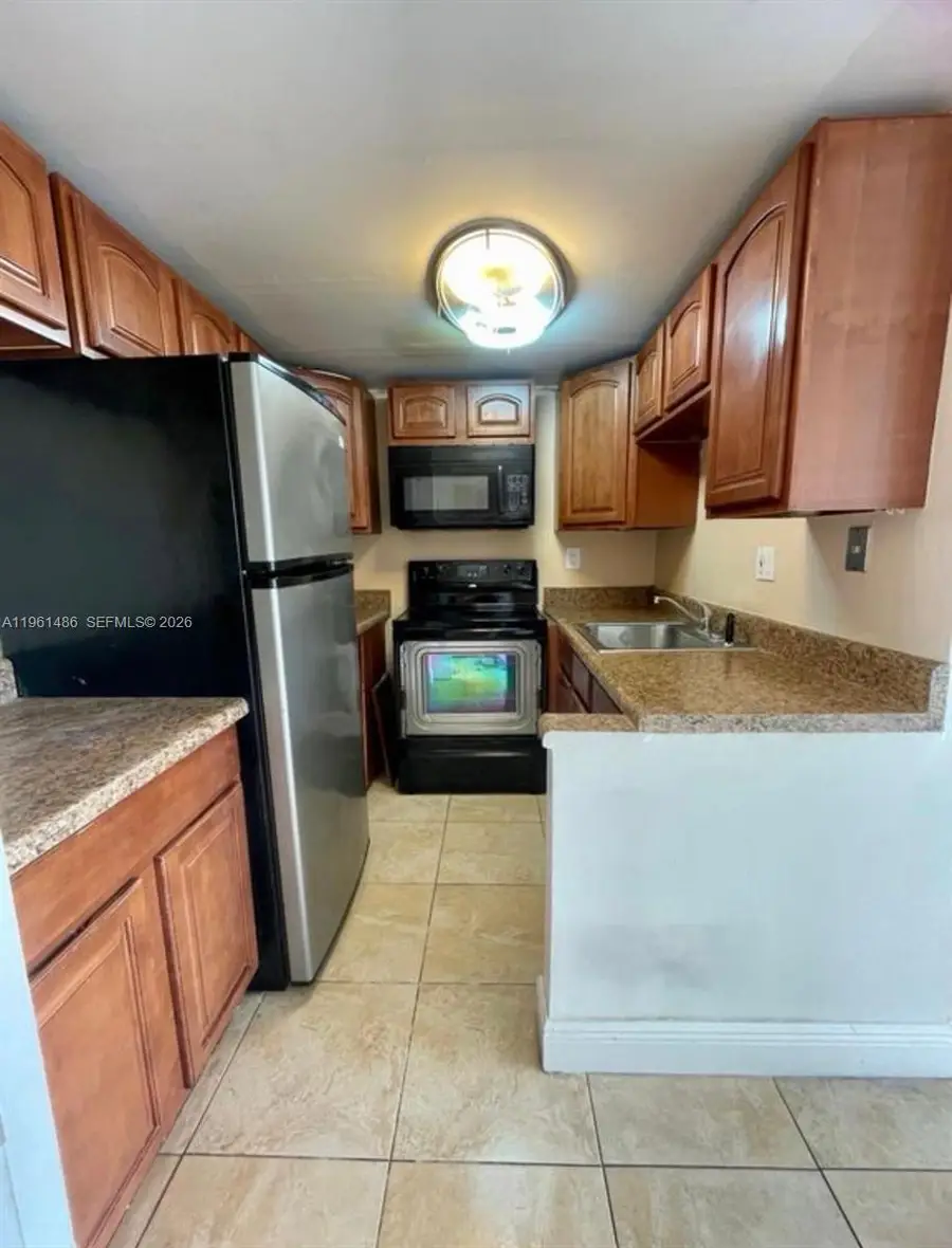 9405 W Flagler St #D403, Miami, FL 33174 - Image #3