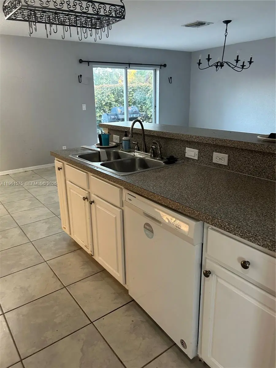 5598 43rd Ct, Vero Beach, FL 32967 - #2