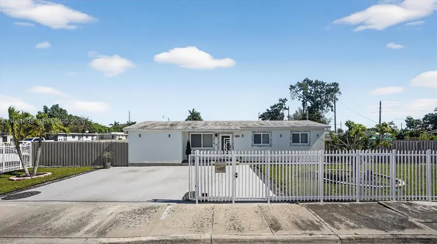 22301 SW 117th Pl, Miami, FL 33170 - Image #2