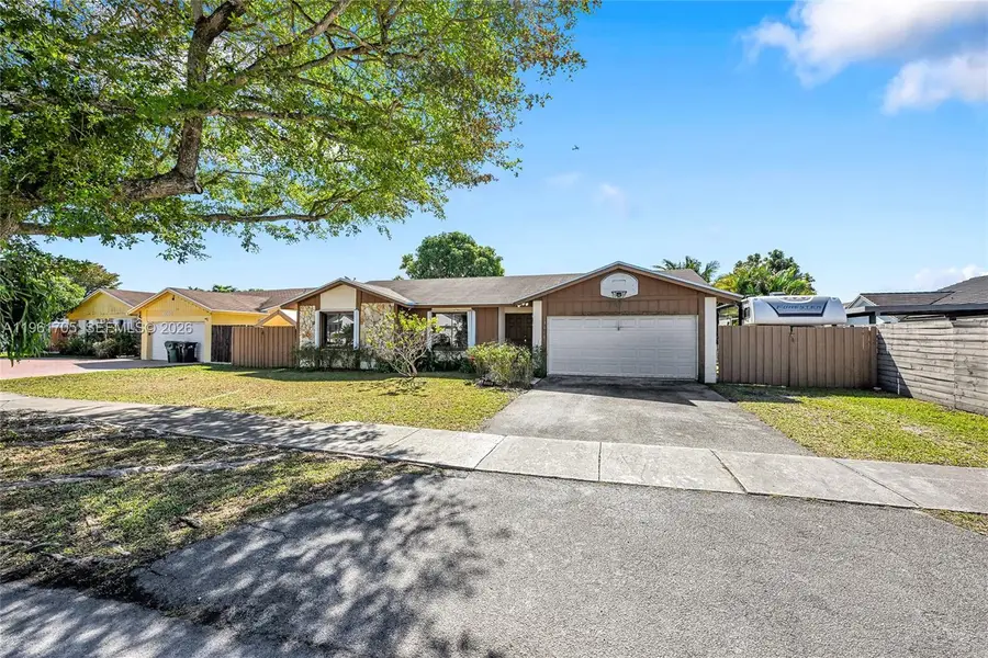 13010 SW 119th St, Miami, FL 33186 - Image #2