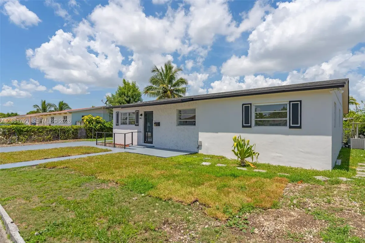 11711 SW 181st Ter, Miami, FL 33177 - Image #1