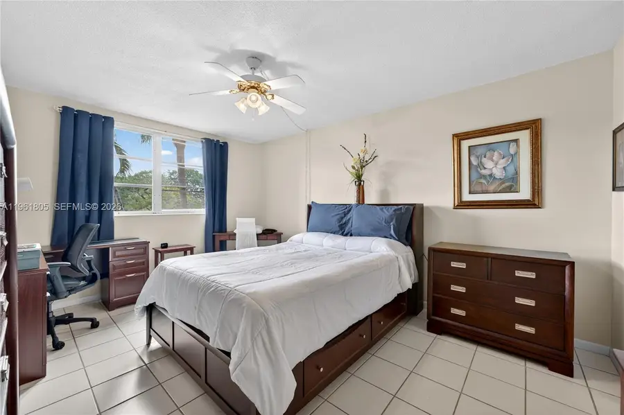 2800 NW 47th Ter #205B, Lauderdale Lakes, FL 33313 - Image #2