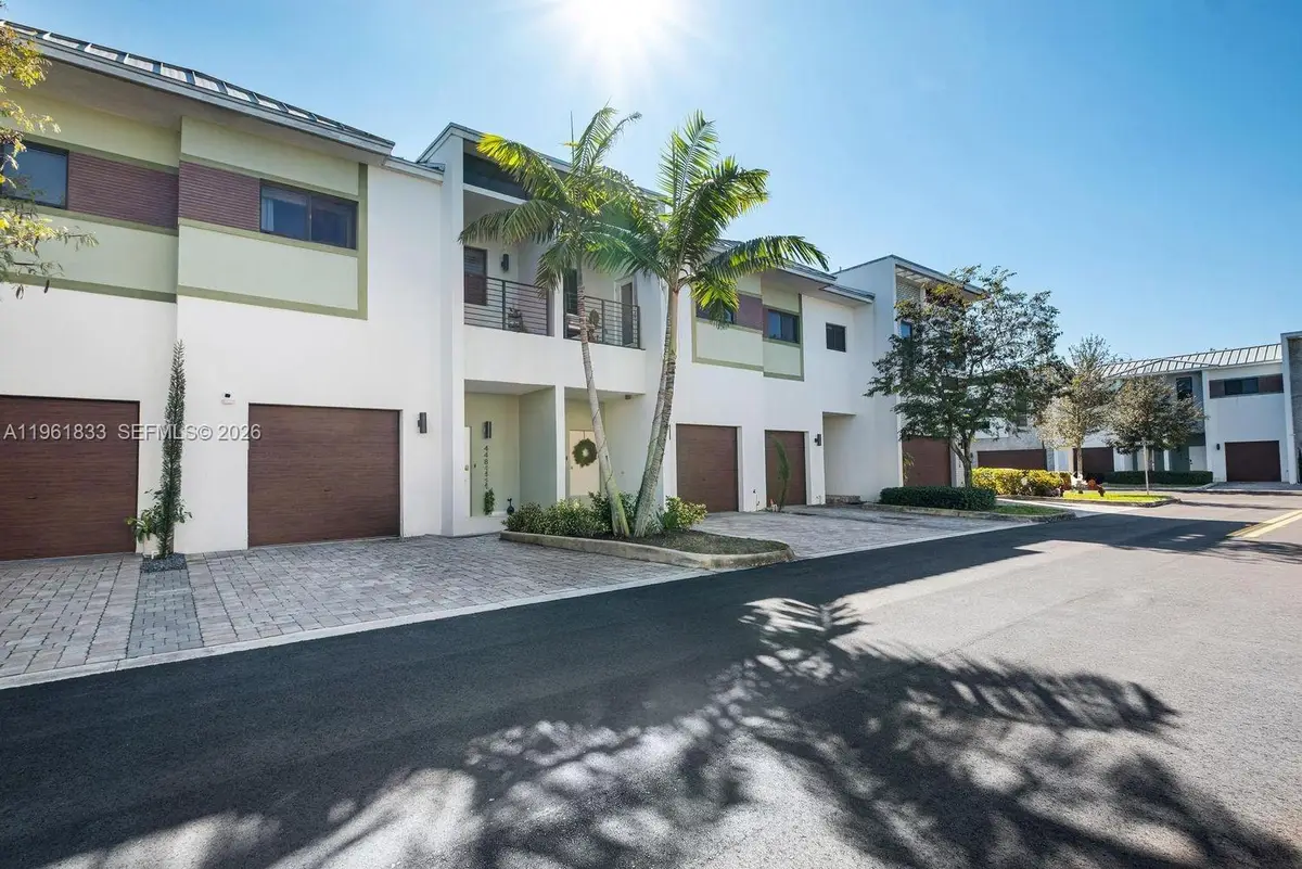 4480 NW 8th Pl, Plantation, FL 33317 - Image #1