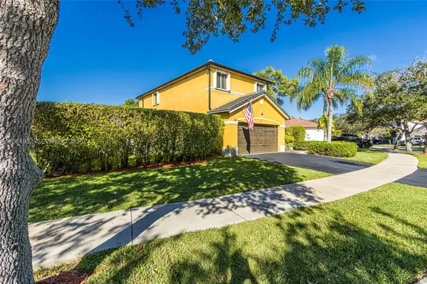 1280 Majesty Ter, Weston, FL 33327