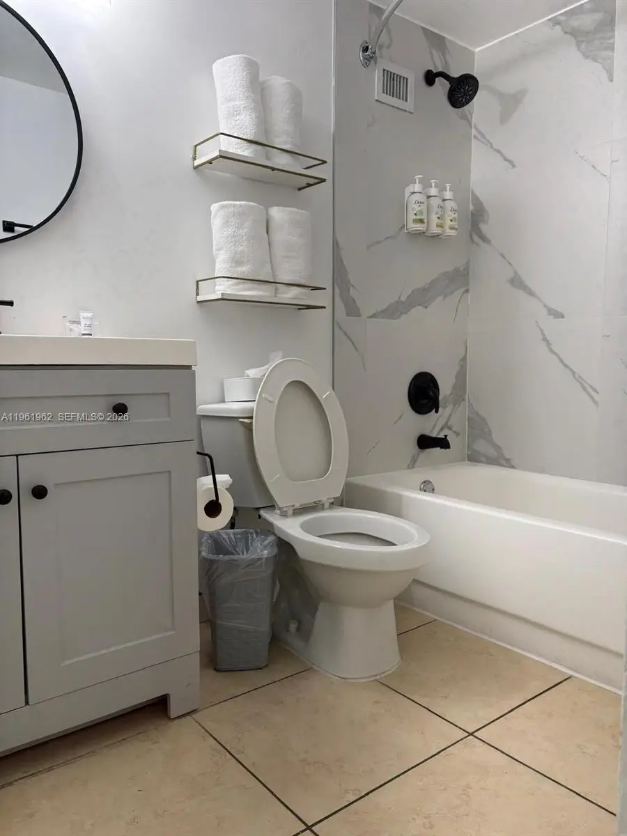 19201 Collins Ave #820, Sunny Isles Beach, FL 33160 - #3