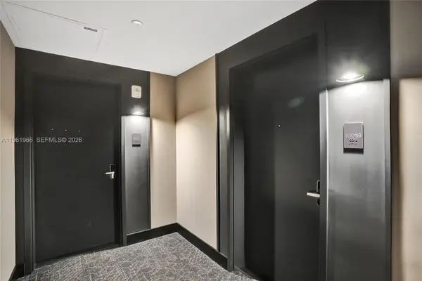 121 NE 5th Street #1001B, Miami, FL 33132