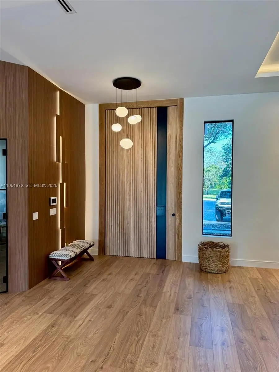 12100 NW 21st Ct, Plantation, FL 33323 - Image #3