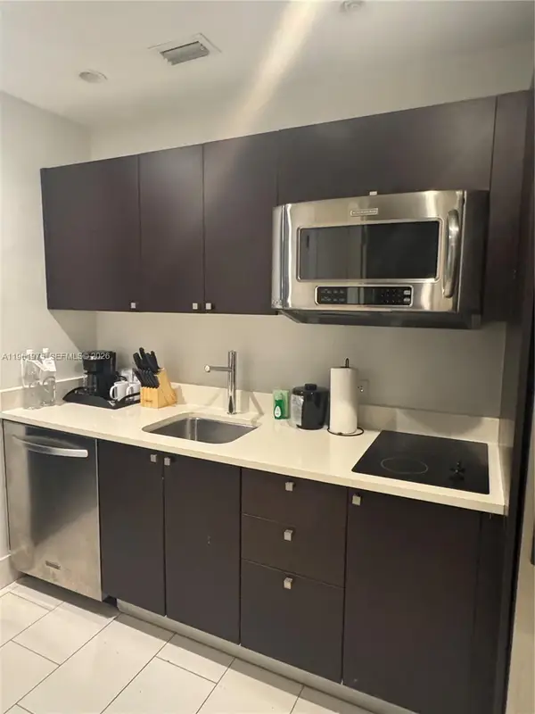 5300 NW 87th Ave #203, Doral, FL 33178