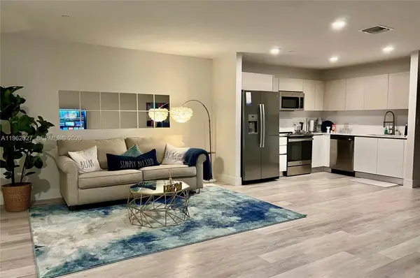 19380 NE 26th Ave #205, Miami, FL 33180