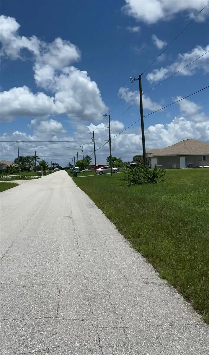2 NW 13th Pl, Cape Coral, FL 33993 - #3