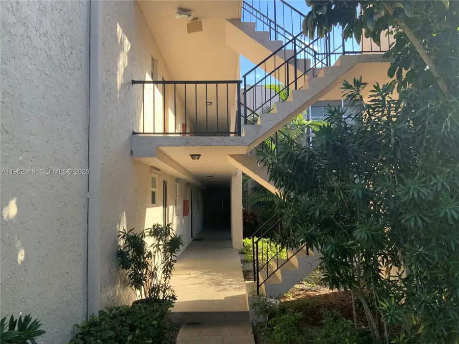 469 N Pine Island Rd #B305, Plantation, FL 33324 - Image #2