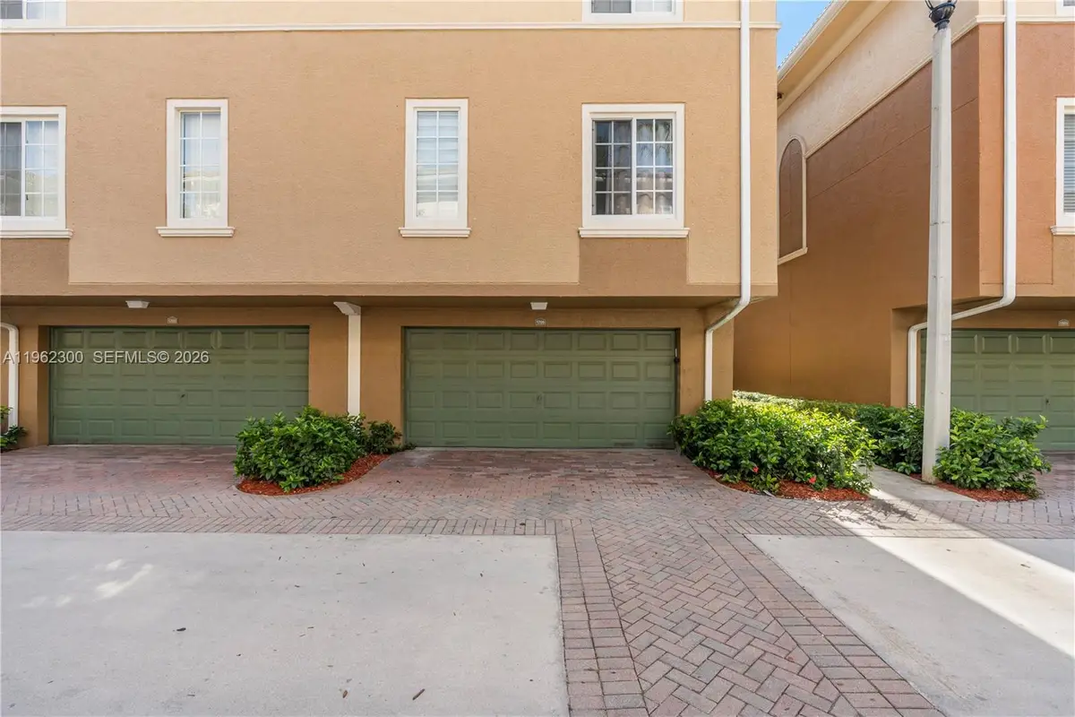 2991 NE 185th St #1706, Aventura, FL 33180 - Image #1