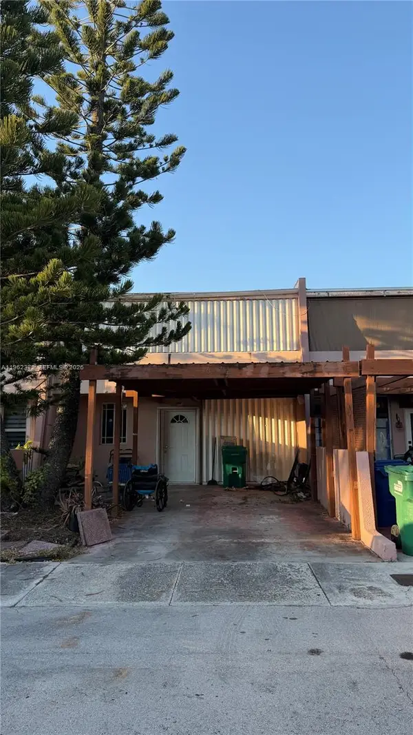 6374 SW 139th Ct, Miami, FL 33183