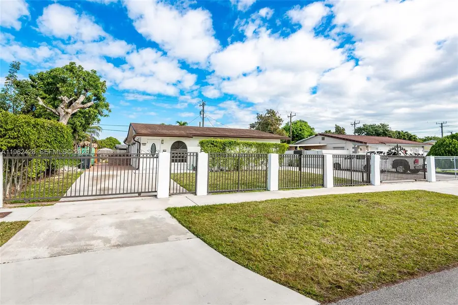 11941 SW 178th Ter, Miami, FL 33177 - #2