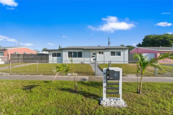 2441 NW 181st Ter, Miami Gardens, FL 33056