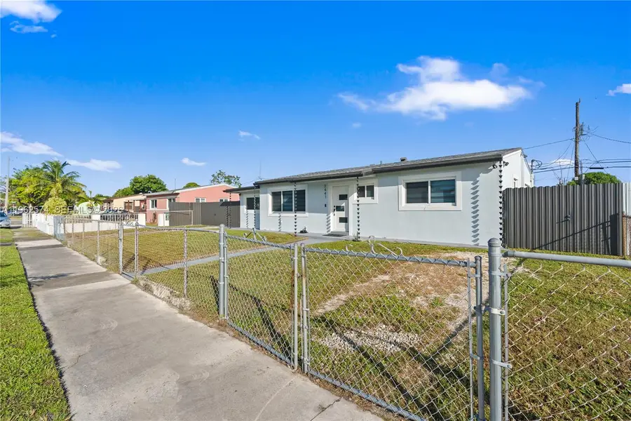 2441 NW 181st Ter, Miami Gardens, FL 33056 - #3