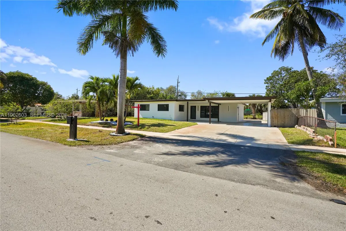 451 SW 38th Ter, Fort Lauderdale, FL 33312 - Image #1