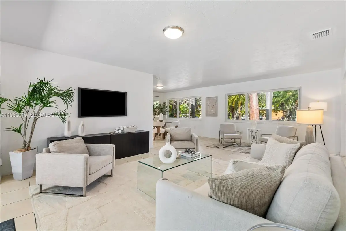 8260 SW 133rd St, Pinecrest, FL 33156 - #1