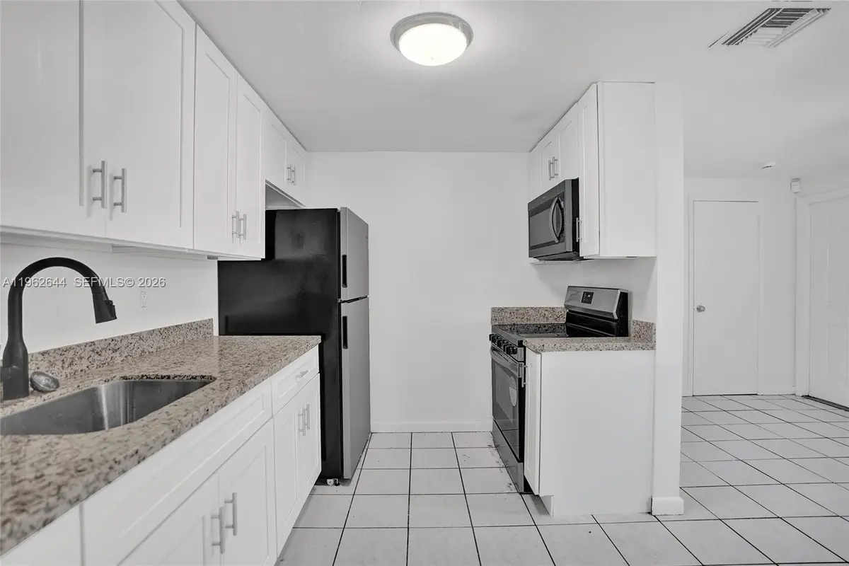 307 NW 11th Ave, Delray Beach, FL 33444 - #1