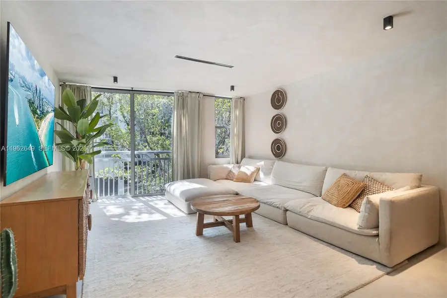 325 Meridian Ave #12, Miami Beach, FL 33139 - #3