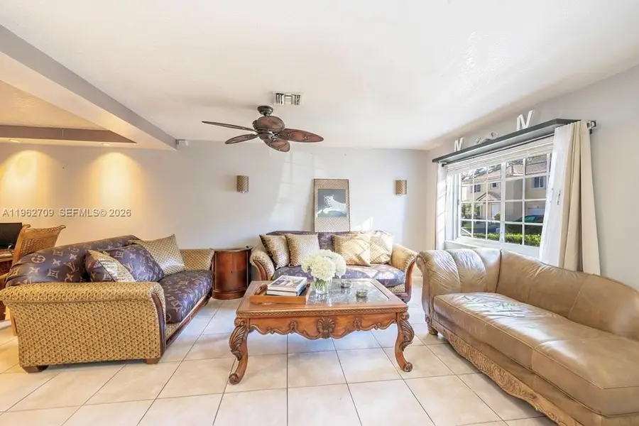 61 NW 110th Ave, Plantation, FL 33324 - #2