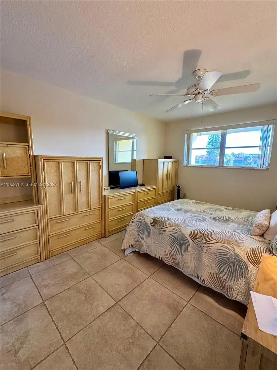 2940 NE 203rd St #213 C, Aventura, FL 33180 - #3