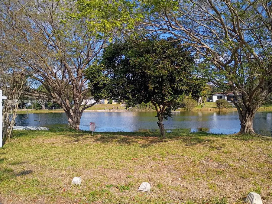 1040 NW 149th St, Miami, FL 33168 - #2