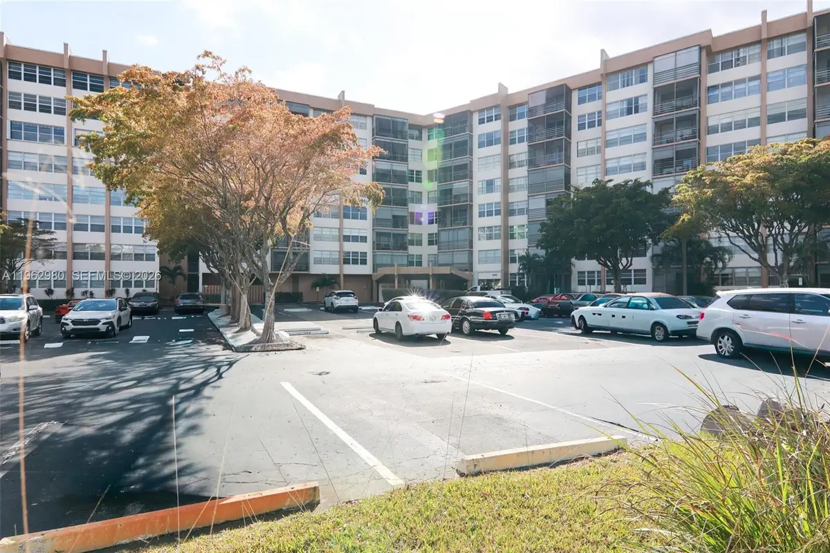 1200 Saint Charles Pl #302, Pembroke Pines, FL 33026 - #1