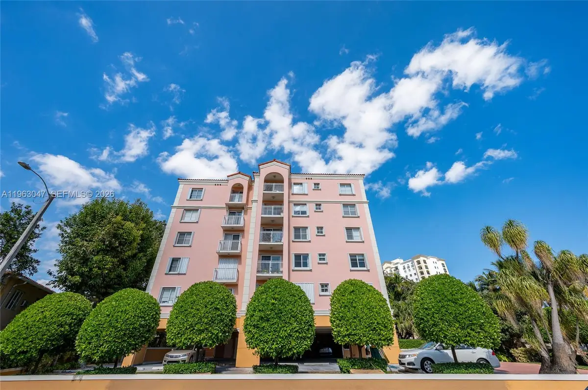 1 Alhambra Cir #403, Coral Gables, FL 33134 - Image #1