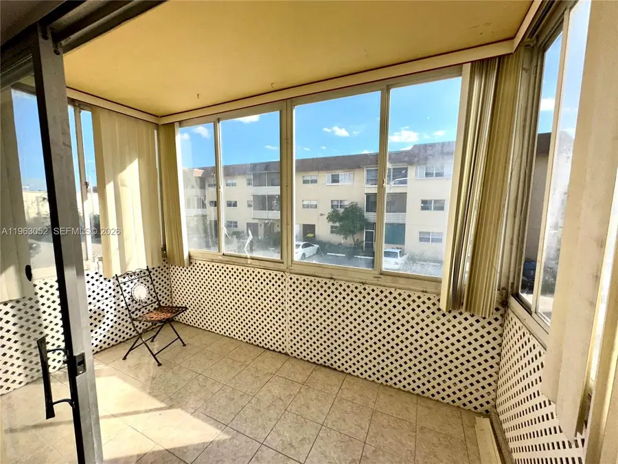 4043 NW 16th St #204, Lauderhill, FL 33313 - #2