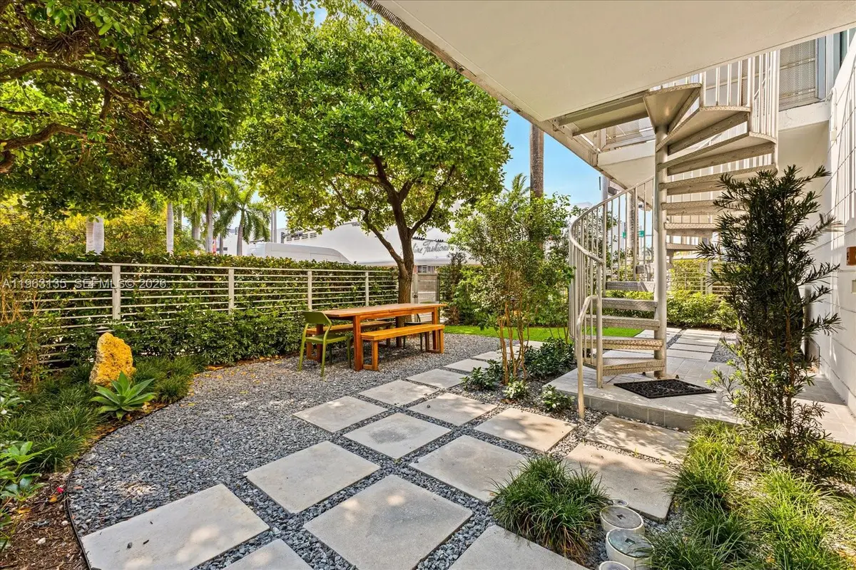 1700 Meridian Ave #203, Miami Beach, FL 33139 - Image #1