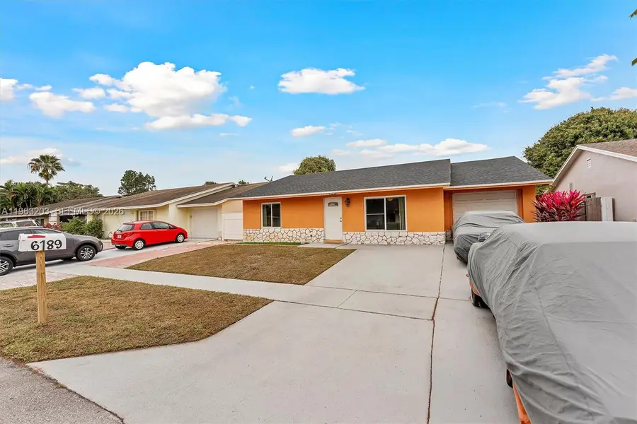 6189 Moonbeam Dr, Lake Worth, FL 33463 - #2