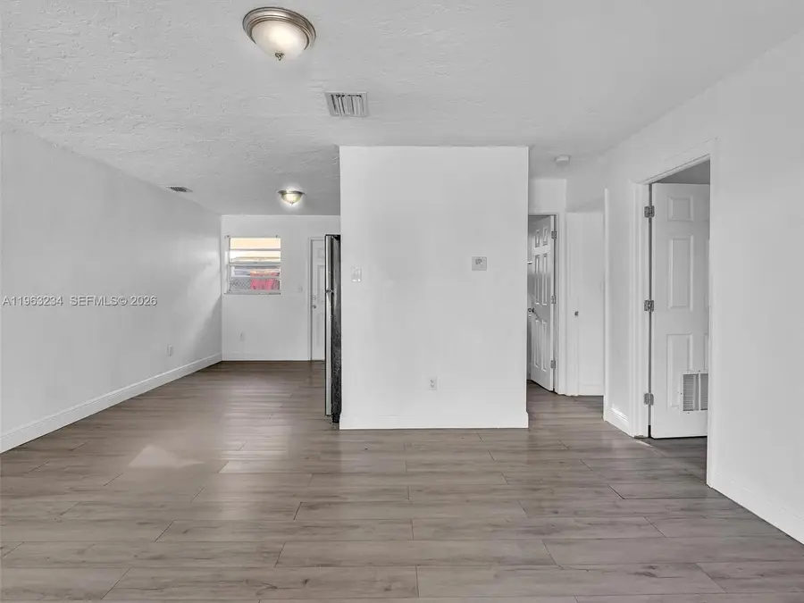 2512 NW 9th Pl, Fort Lauderdale, FL 33311 - #2