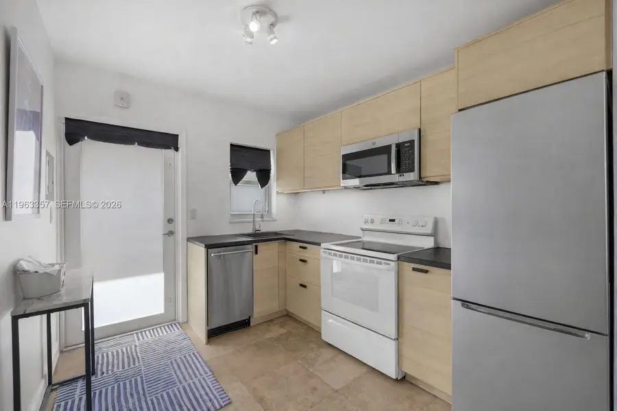 851 Meridian Ave #43, Miami Beach, FL 33139 - #3