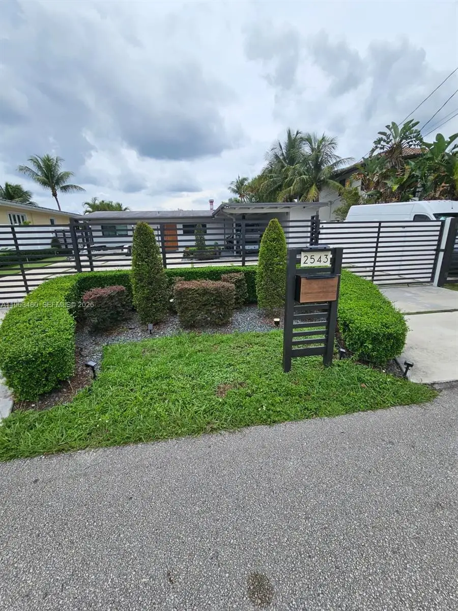 2543 Gulfstream Ln, Fort Lauderdale, FL 33312 - #1