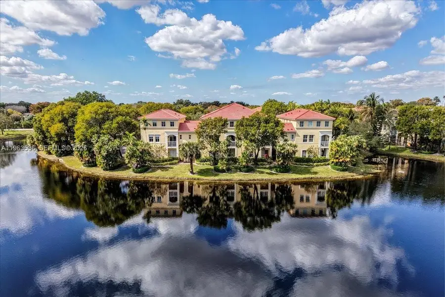 150 Jacaranda Country Club Dr #200, Plantation, FL 33324 - #3