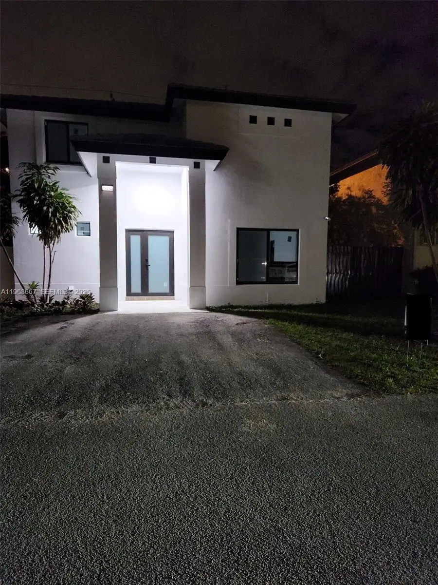 18450 NW 56th Pl, Miami Gardens, FL 33055 - Image #3