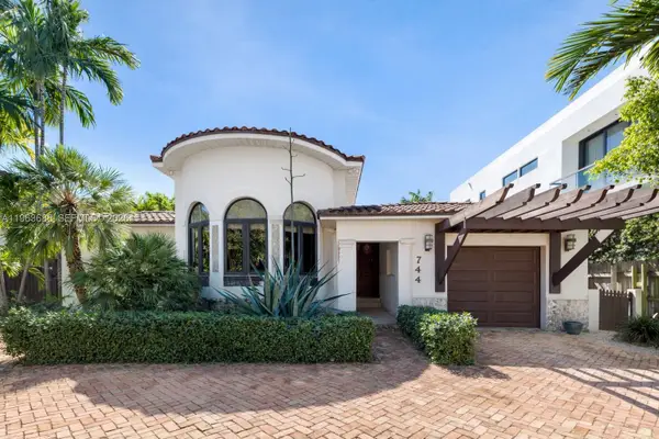 744 Lakeview Dr, Miami Beach, FL 33140