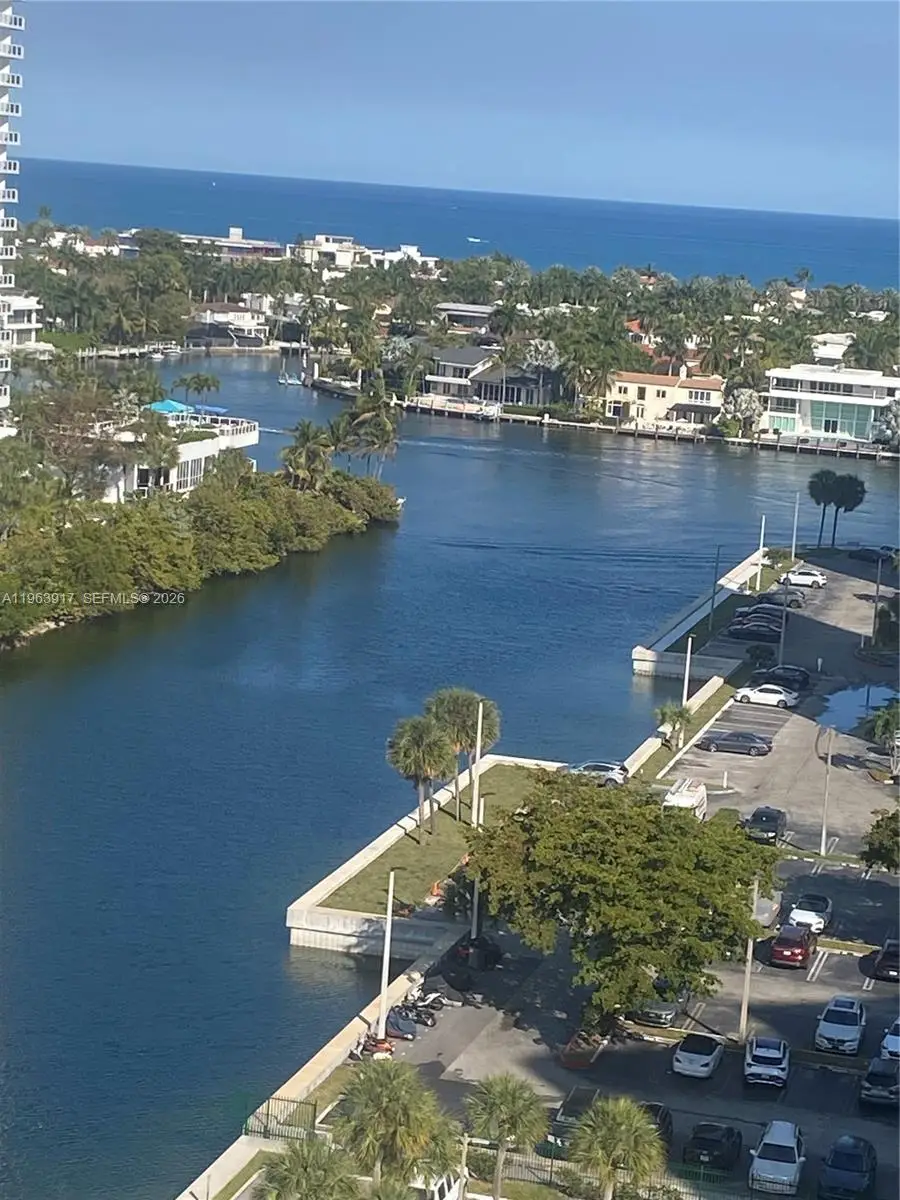 3701 N Country Club Dr #1502, Aventura, FL 33180 - #2