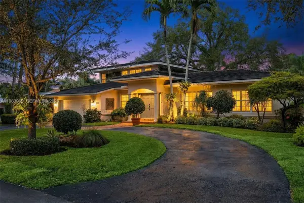 1255 Algardi Ave, Coral Gables, FL 33146