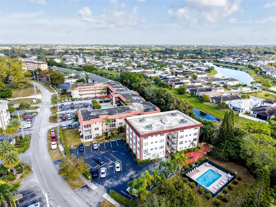 3910 Crystal Lake Dr #401, Deerfield Beach, FL 33064 - #3