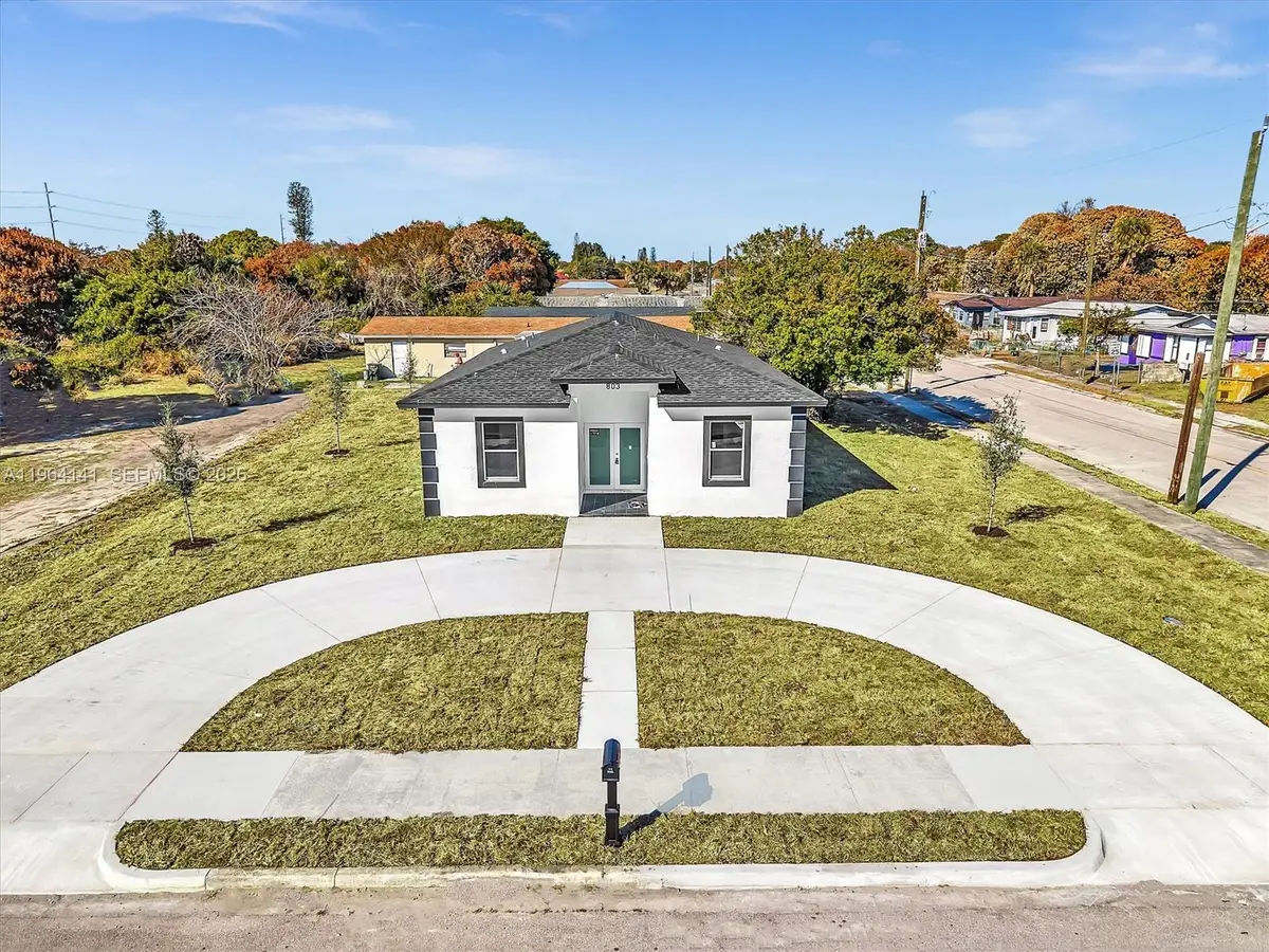 803 20th N St, Fort Pierce, FL 34950 - #1