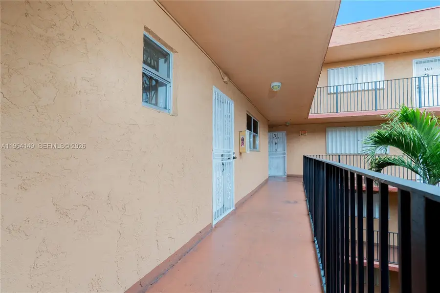 1910 W 56th St #3321, Hialeah, FL 33012 - #2