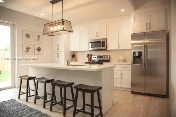 15105 SW 180th St, Miami, FL 33187