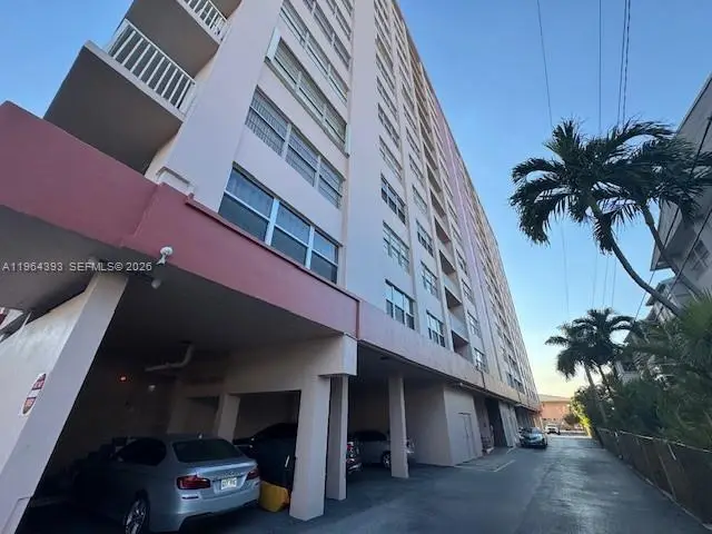 3161 S Ocean Dr #809, Hallandale Beach, FL 33009 - #2