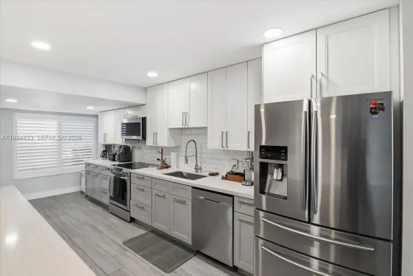 958 Mockingbird Ln #514, Plantation, FL 33324