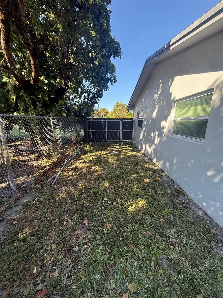 310 NE 38th St, Deerfield Beach, FL 33064 - #2