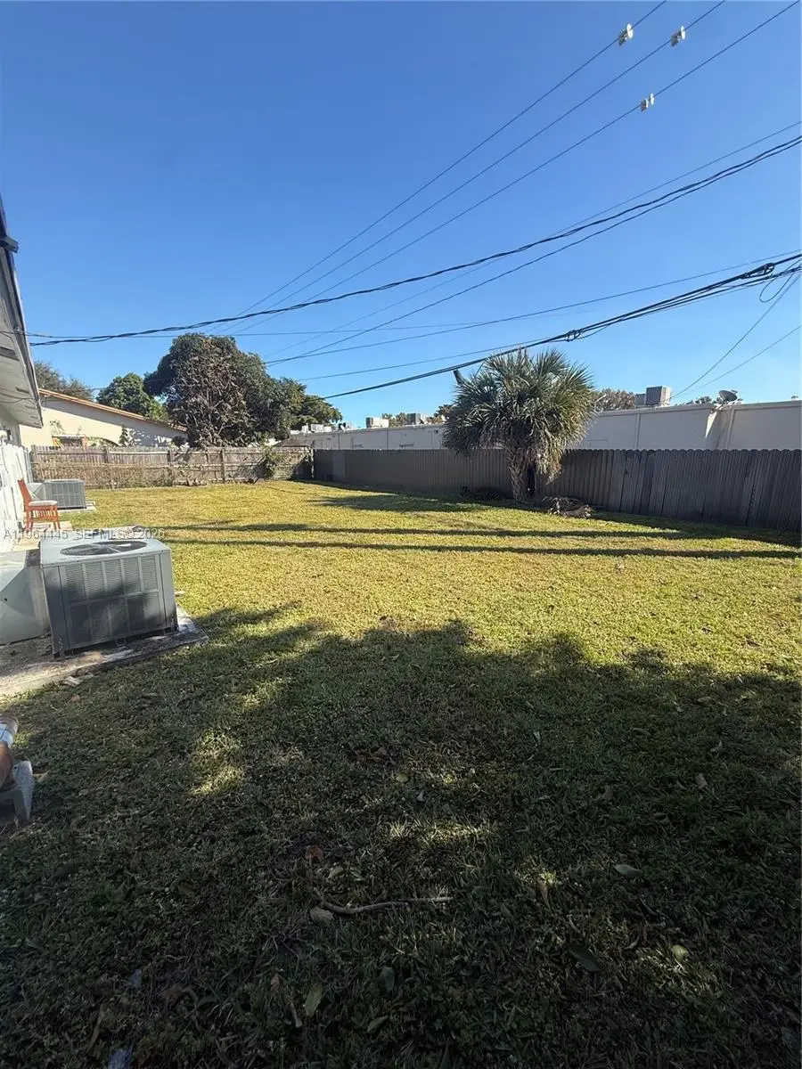310 NE 38th St, Deerfield Beach, FL 33064 - #3
